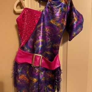 Mult-color snake print dance jumper. Medium child